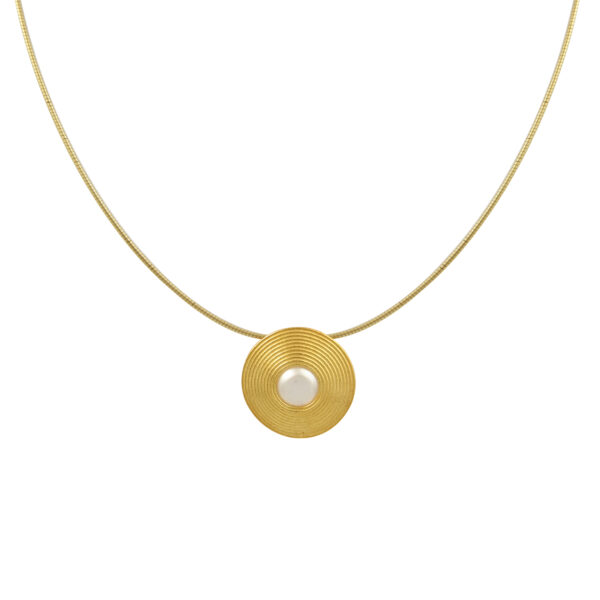 Circle large pearl necklace